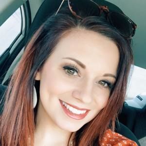 Meet your Posher, Hailey